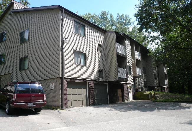 Rustic Ridge Apartments in Cedar Rapids, IA - Building Photo