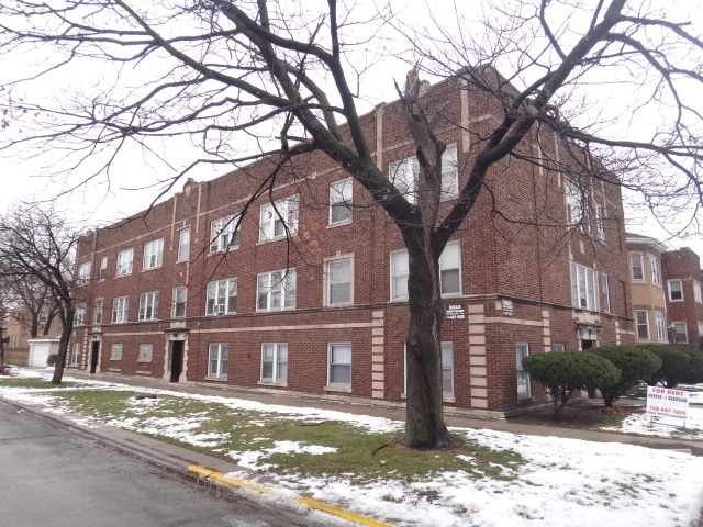 1852 Gunderson Ave in Berwyn, IL - Building Photo