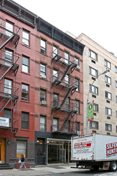 247 Mulberry St in New York, NY - Foto de edificio