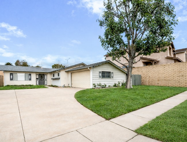 property at 1487 Chapel Dr