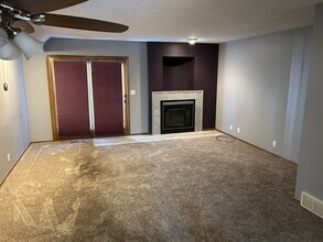 409 S Madison St in Grand Island, NE - Foto de edificio - Building Photo