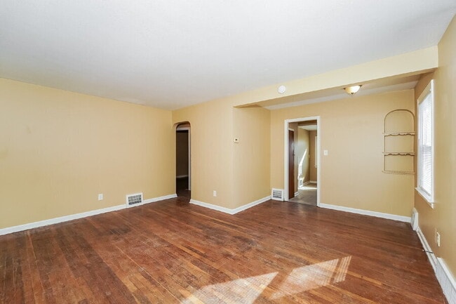 3989 E 177th St in Cleveland, OH - Building Photo - Building Photo