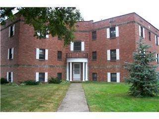 Combine into Multi Family PID 5513639 in Boardman, OH - Foto de edificio - Building Photo