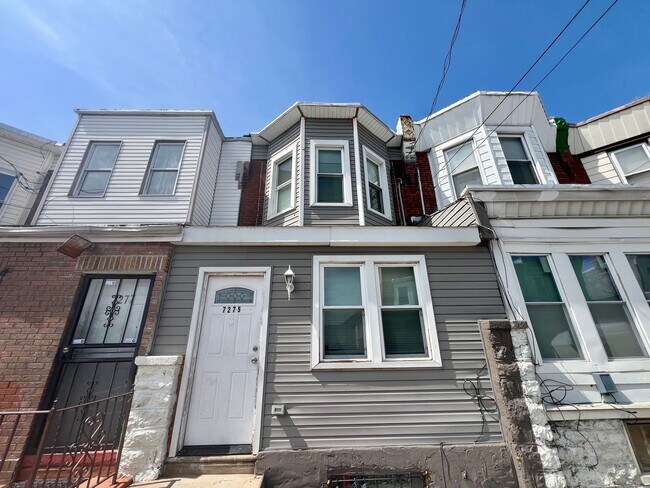 7275 Saybrook Ave in Philadelphia, PA - Building Photo - Building Photo