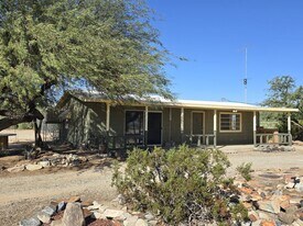 82975 Sullivan Rd in Twentynine Palms, CA - Building Photo