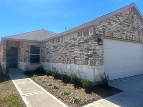 25319 Leather Leaf Ct in Montgomery, TX - Building Photo - Building Photo