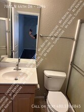 7801 N 44th Dr in Glendale, AZ - Foto de edificio - Building Photo