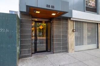 13553 Northern Blvd in Flushing, NY - Building Photo - Building Photo