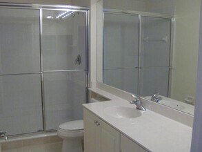 4610 Pga Blvd in Palm Beach Gardens, FL - Foto de edificio - Building Photo