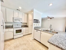 10642 Caminito Derecho in San Diego, CA - Building Photo