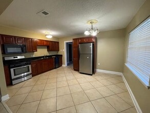 380 Pat Dr in Avondale, LA - Building Photo - Building Photo