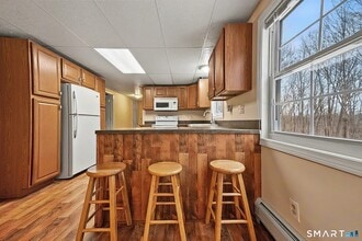 15 Indian Hill Ln in Newtown, CT - Building Photo - Building Photo