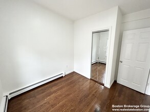 269 Bolton St, Unit 2b in Boston, MA - Building Photo - Building Photo