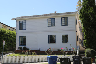 10638 Holman Ave in Los Angeles, CA - Building Photo - Building Photo