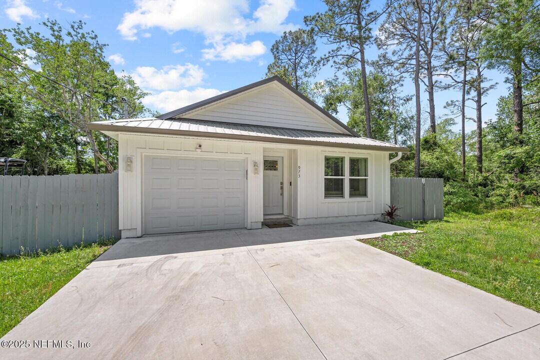 973 Puryear St in St. Augustine, FL - Building Photo