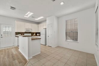 2911 Hackamore Hollow Ln in Houston, TX - Building Photo - Building Photo