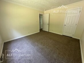 126 Hunter Rd in Henderson, NC - Building Photo - Building Photo