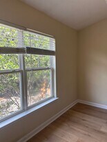 3950 Cherokee Woods Way in Knoxville, TN - Building Photo