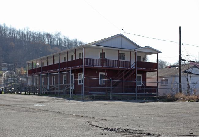 1528-1532 W 3rd Ave in Williamson, WV - Building Photo - Building Photo