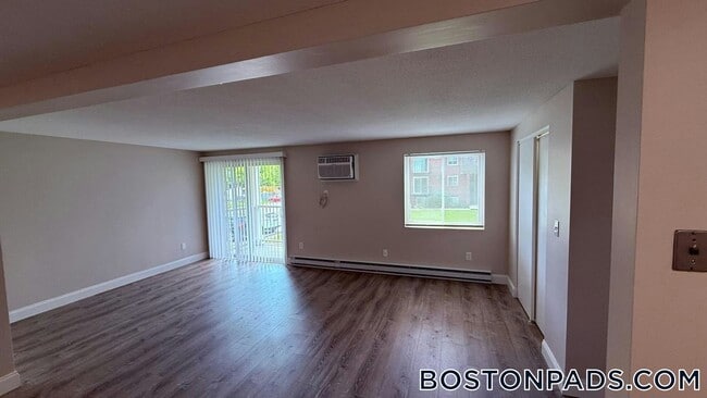 310 Thompson Rd