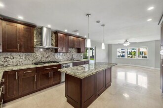 633 Solar Isle Dr in Fort Lauderdale, FL - Building Photo - Building Photo