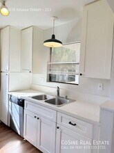 10339 Azuaga St in San Diego, CA - Building Photo - Building Photo