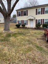 13561 Princedale Dr in Woodbridge, VA - Building Photo