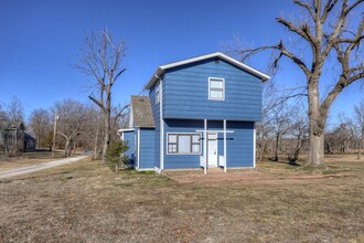 3801 Creswell Dr in Joplin, MO - Building Photo - Building Photo