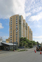 Tuscan Place in Miami, FL - Building Photo - Building Photo