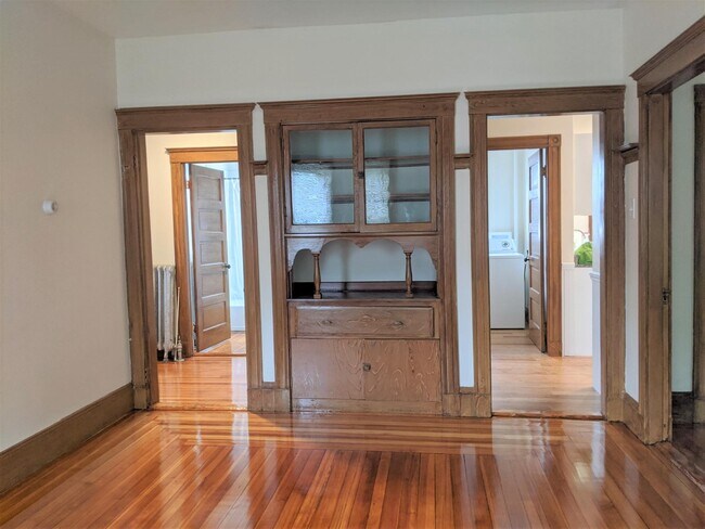 7 Belknap St, Unit 3 in Somerville, MA - Building Photo - Building Photo