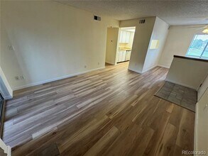 4661 S Decatur St in Englewood, CO - Building Photo - Building Photo