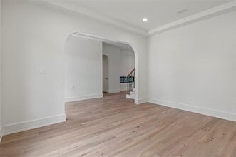 5009 Wateka Dr in Dallas, TX - Building Photo - Building Photo