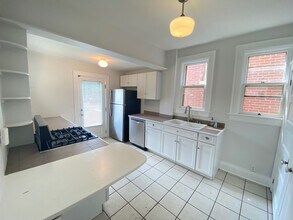 1096 Summit St-Unit -1096 in Columbus, OH - Building Photo - Building Photo
