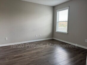 362 Red Oak Pl in Smiths Station, AL - Building Photo - Building Photo