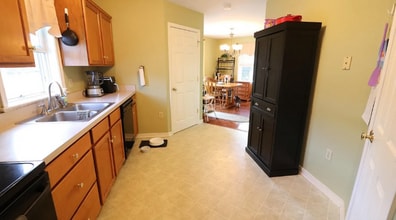 641 Chickadee Dr in Lititz, PA - Foto de edificio - Building Photo