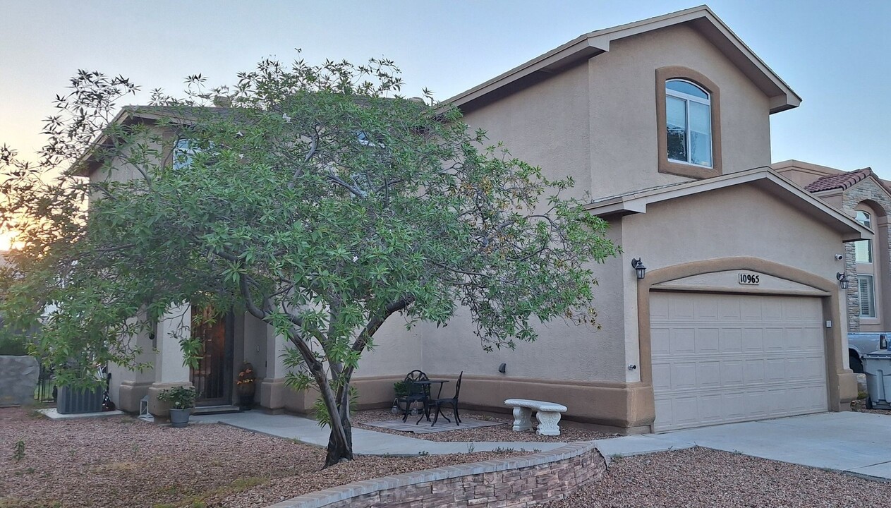 10965 Coyote Ranch Ln in El Paso, TX - Building Photo