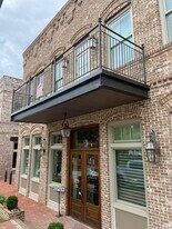 30 Barnes St, Unit 201 in Senoia, GA - Building Photo