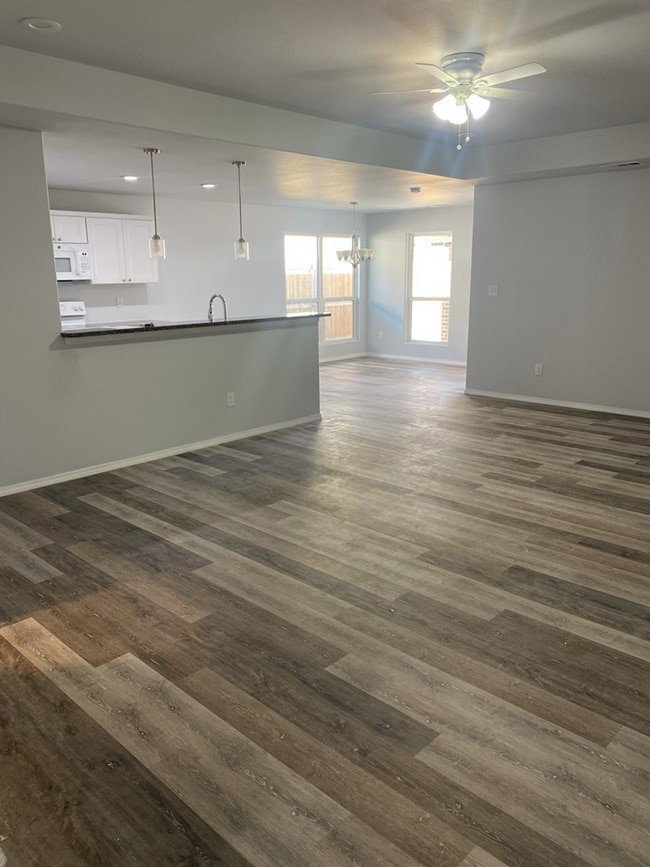 1642 Wrigley Dr in Odessa, TX - Building Photo - Building Photo