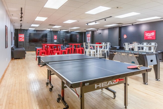 Collegiate Campus Apartments in Madison, WI - Building Photo - Building Photo