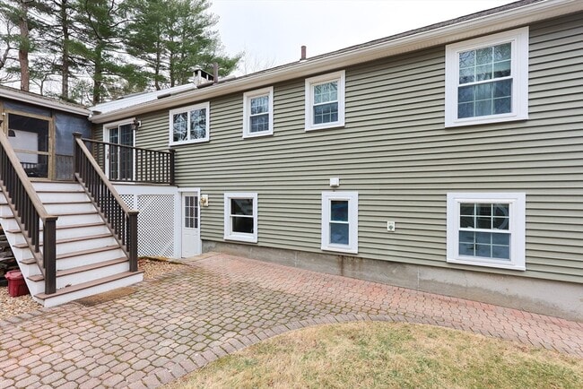 68 Greene St in Hopedale, MA - Building Photo - Building Photo