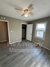 459 W Grand St in Springfield, MO - Building Photo - Building Photo