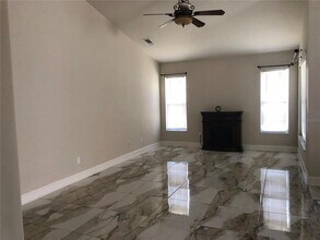 4835 Mill Run Dr in New Port Richey, FL - Building Photo - Building Photo