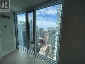 8 Widmer St in Toronto, ON - Building Photo - Building Photo
