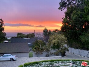 7322 Birdview Ave in Malibu, CA - Building Photo - Building Photo