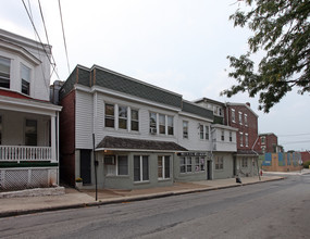 1220 - 1222 Powell St in Norristown, PA - Building Photo - Building Photo