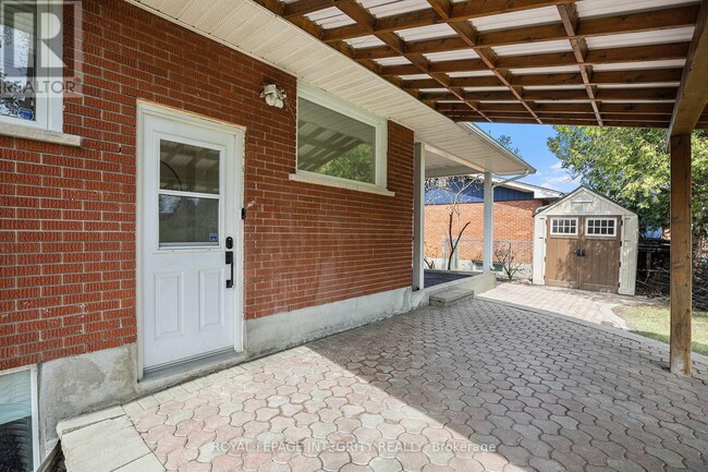 19 Sherry Ln in Ottawa, ON - Building Photo - Building Photo