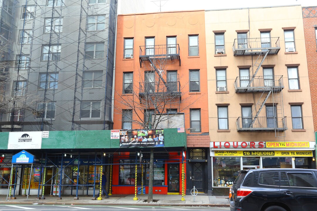 1471 1st Ave in New York, NY - Foto de edificio