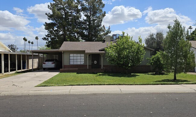1021 S Una Ave in Tempe, AZ - Building Photo - Building Photo