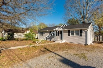 710 Dorothy St in Rossville, GA - Building Photo - Building Photo