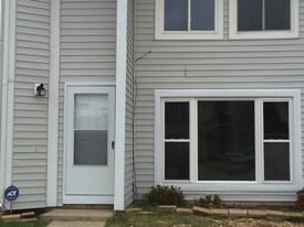 100 Thalia Trace Dr in Virginia Beach, VA - Building Photo